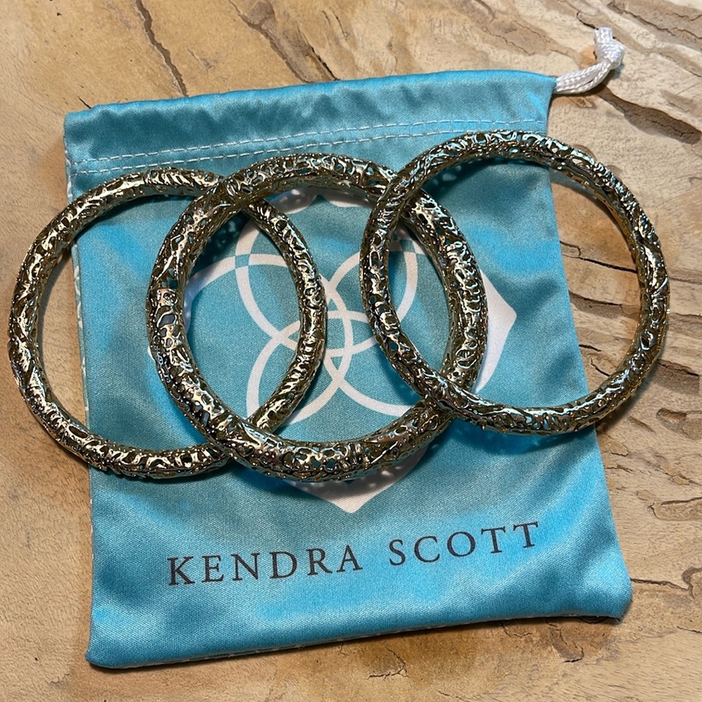 KENDRA SCOTT - Set of 3 gold Lucca bangles
